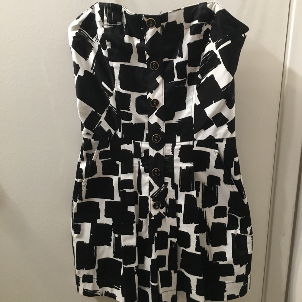 Strapless romper